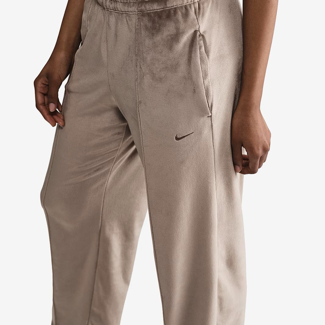 Nike Sportswear Women's Chill Knit Mid-Rise Velour Pants