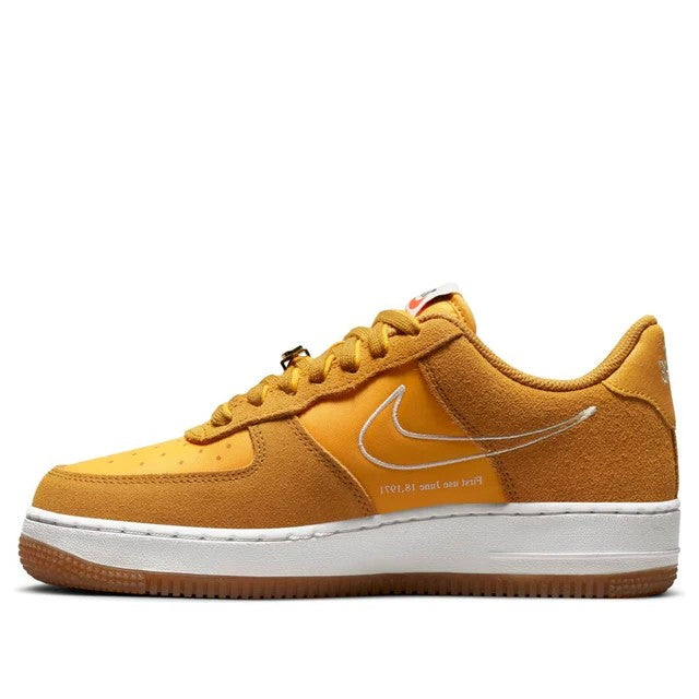 Nike Women's Air Force 1 '07 SE 'First Use - University Gold Gum'