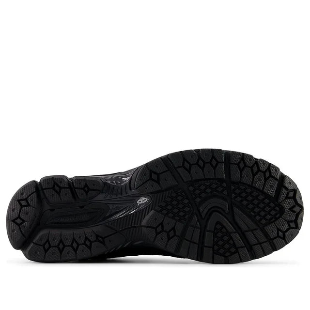 New Balance 2002R 'Protection Pack Black'