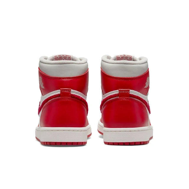 Air Jordan 1 High OG Women's 'Newstalgia Chenille'