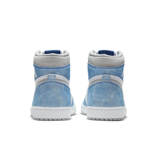 Air Jordan 1 Retro High OG 'Hyper Royal Light Smoke Grey'
