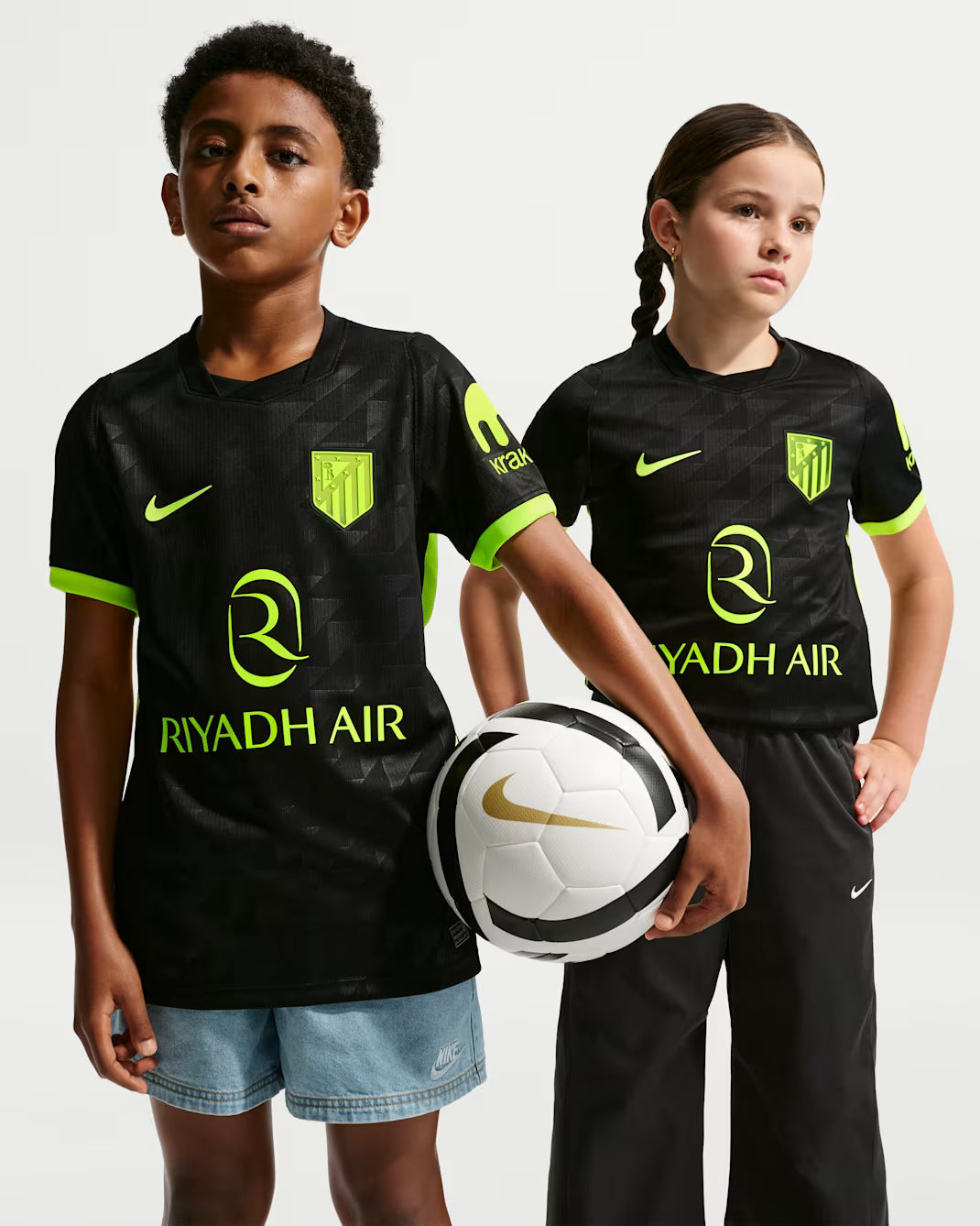 Nike Atlético Madrid 2026/27 Older Kids' Home Dri-FIT Football Shirt