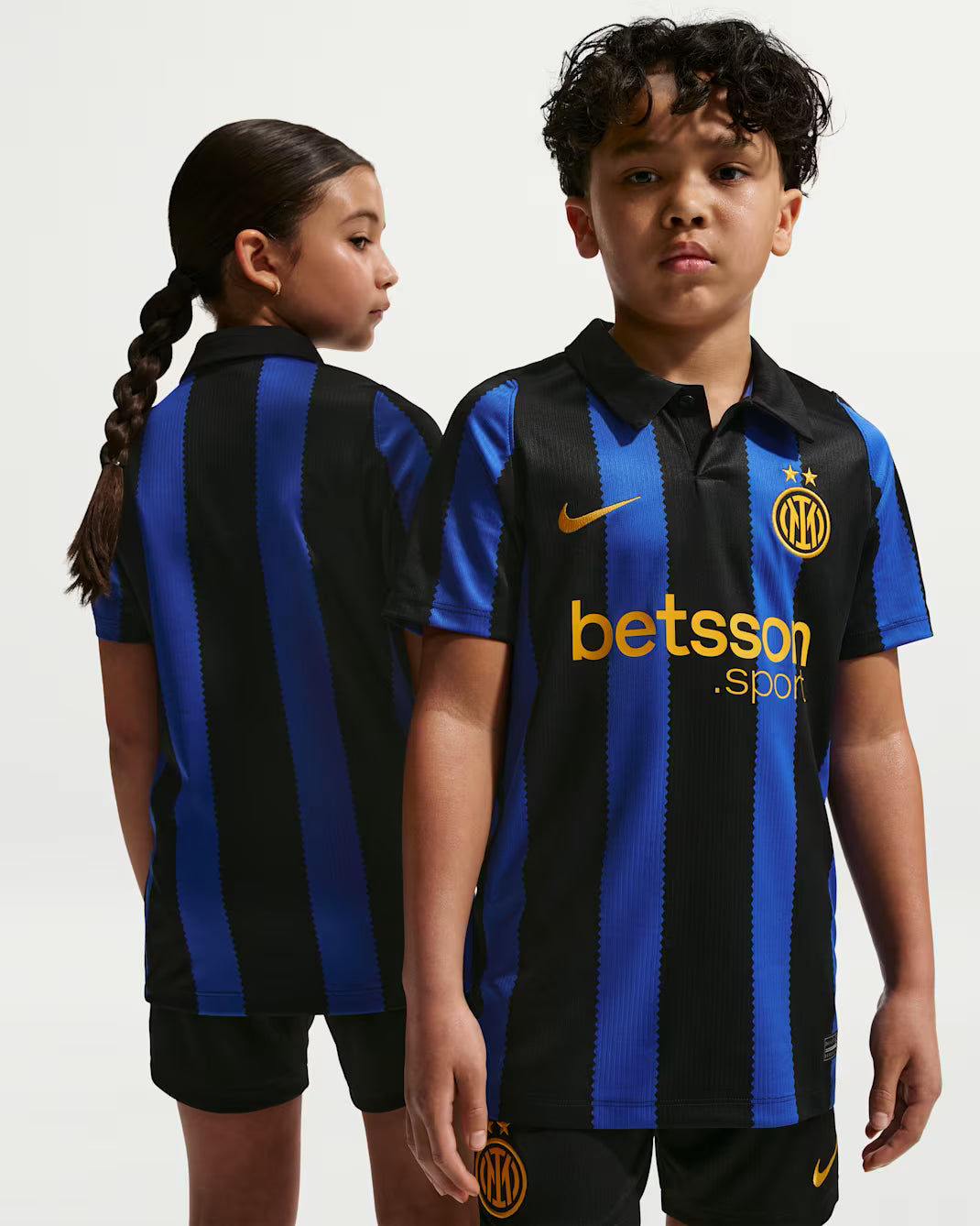 Nike Inter Milan 2026/27 Older Kids' Home Dri-FIT Football Shirt