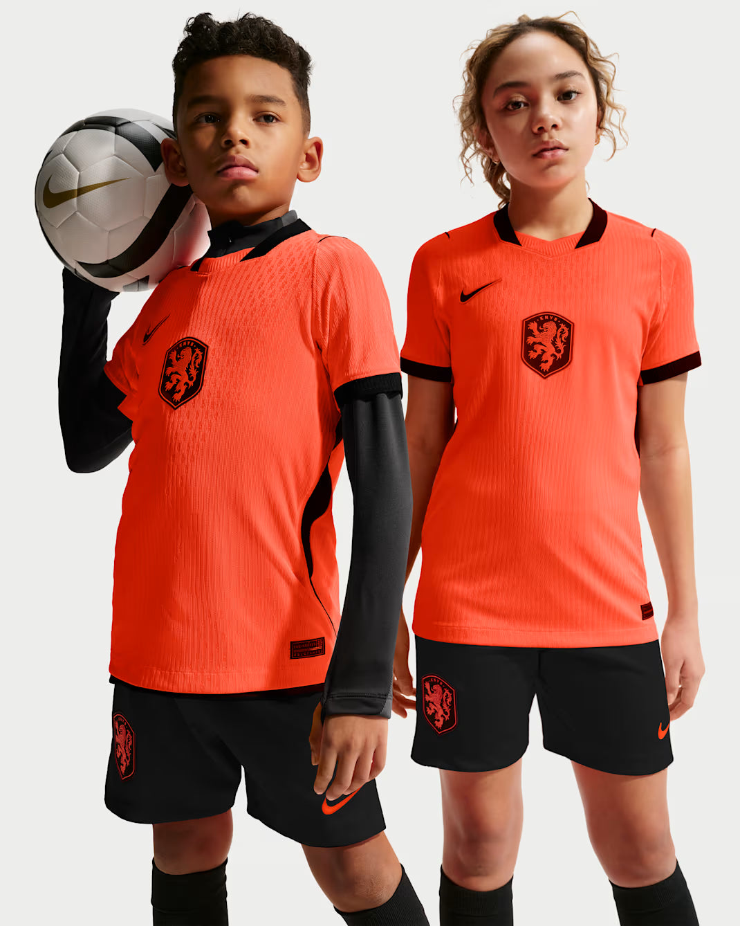 Nike Netherlands Older Kids' 2026 Home Dri-FIT Football Shirt